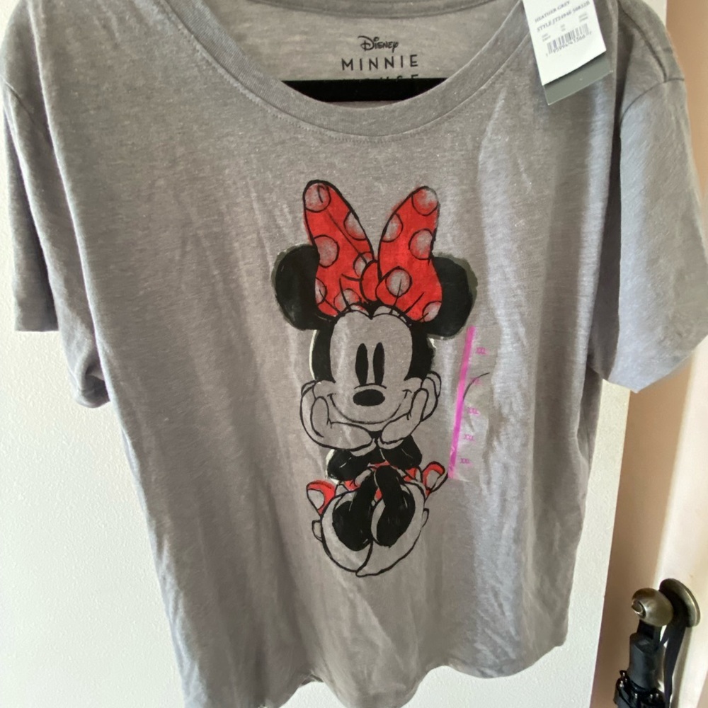 NWT Disney Minnie Mouse Shirt